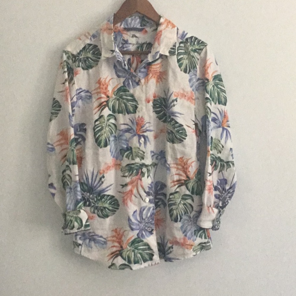 Tommy Bahama Linen hibiscus haven long sleeve linen shirt.